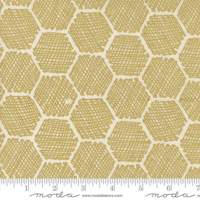 Bee Garden, Honeycomb in Porcelain Metallic